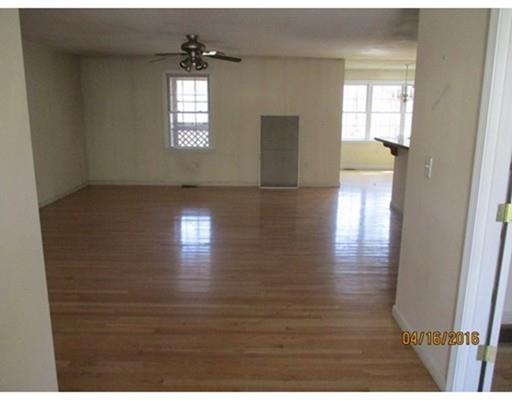 104 Whitins Rd, Sutton, MA 01590 photo 4