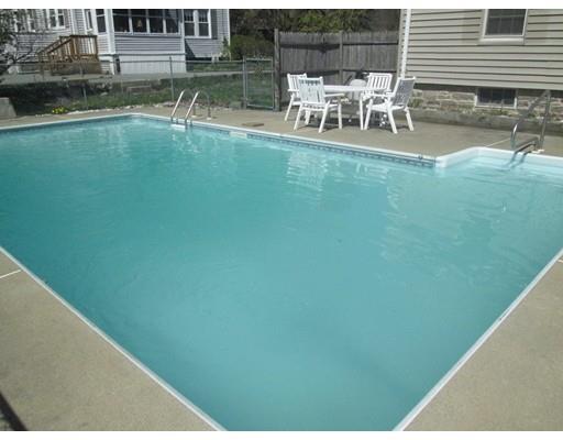 884 School St, Webster, MA 01570 photo 5