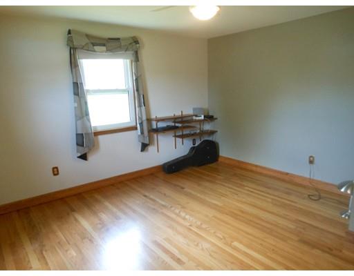 2 Sandra Rd, Easthampton, MA 01027 photo 6