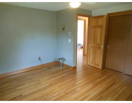 2 Sandra Rd, Easthampton, MA 01027 photo 7