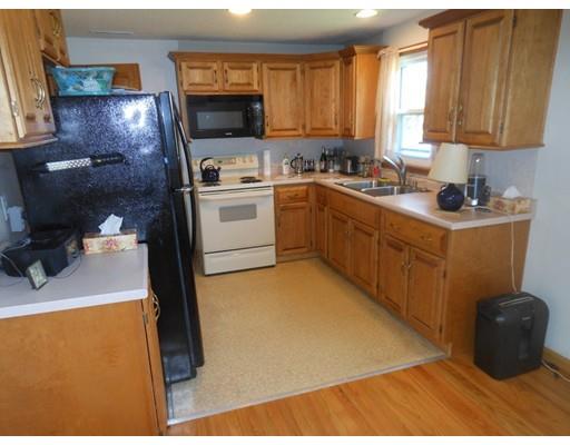2 Sandra Rd, Easthampton, MA 01027 photo 4