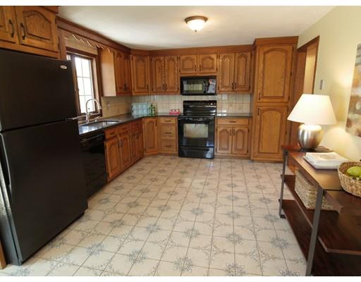 3 Willard Ln, Marblehead, MA 01945 photo 4