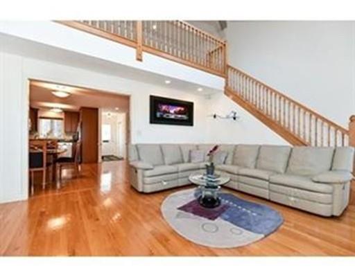 501 Hillside Ave, Needham, MA 02492 photo 2
