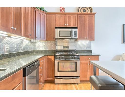50 Floyd St #2, Everett, MA 02149 photo 4