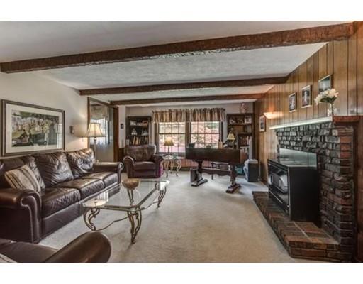 4 Mary Dr, Mendon, MA 01756 photo 8