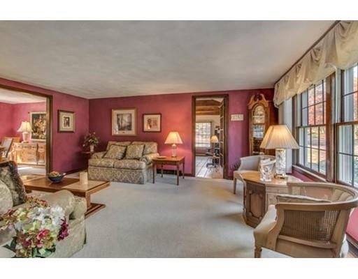4 Mary Dr, Mendon, MA 01756 photo 10