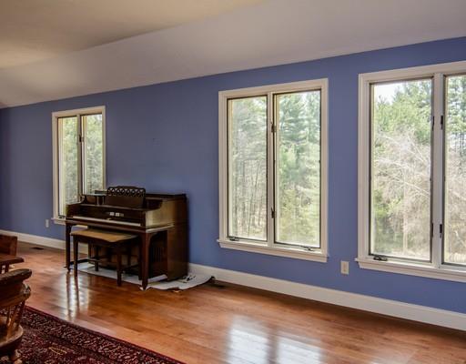17 Walnut St, Upton, MA 01568 photo 12