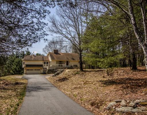 17 Walnut St, Upton, MA 01568 photo 2