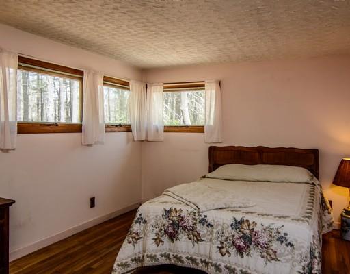 17 Walnut St, Upton, MA 01568 photo 13
