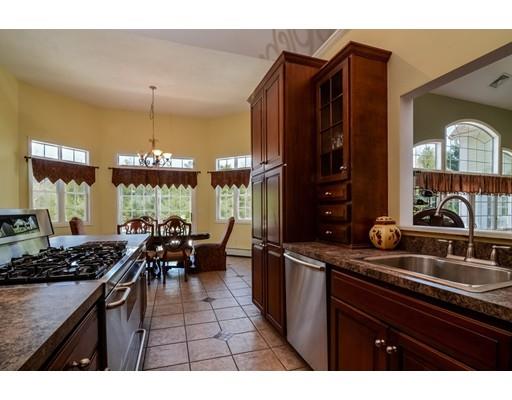10 Quickstream St, Blackstone, MA 01504 photo 4
