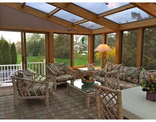19 Castle View Dr, Gloucester, MA 01930 photo 3
