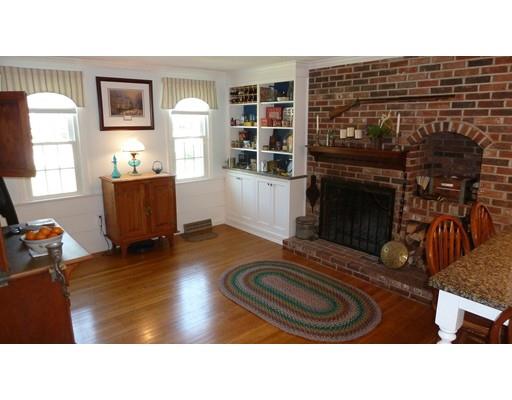 79 Ash St, Townsend, MA 01469 photo 3
