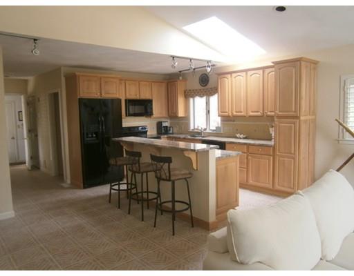 102 Liam Ln, Barnstable, MA 02632 photo 2