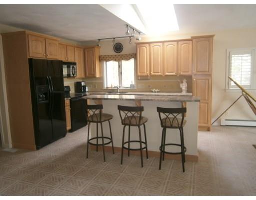 102 Liam Ln, Barnstable, MA 02632 photo 4