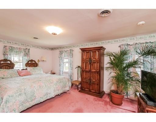 70 Tiffany St, Springfield, MA 01108 photo 12