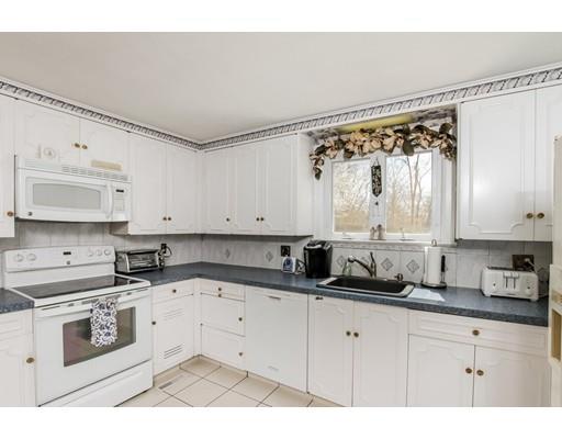70 Tiffany St, Springfield, MA 01108 photo 7