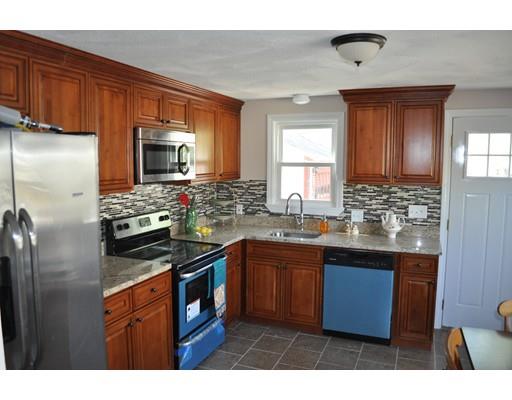 33 Maple St, Randolph, MA 02368 photo 3