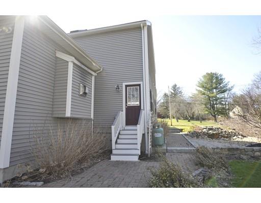 299 Charles St, Reading, MA 01867 photo 6