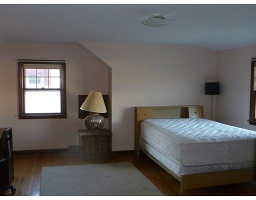 33 Lancaster St, Springfield, MA 01118 photo 11
