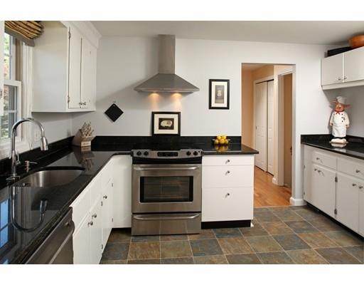2 Winthrop Rd, Hingham, MA 02043 photo 2
