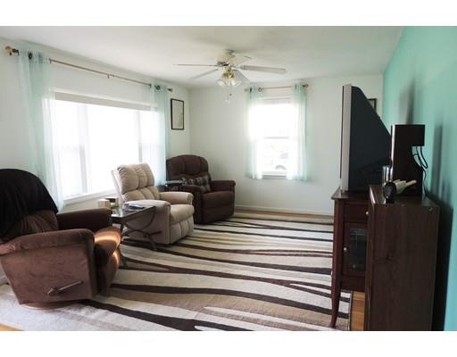96 Willowbrook Dr, Springfield, MA 01129 photo 2