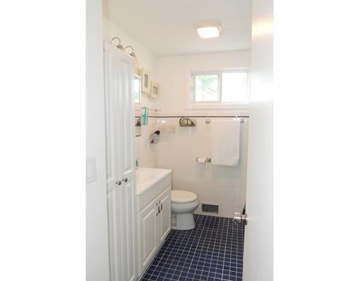 96 Willowbrook Dr, Springfield, MA 01129 photo 9