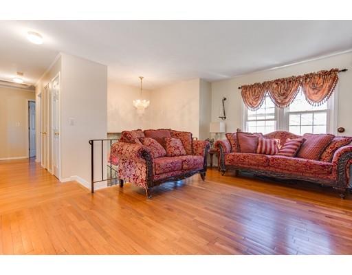 1 Nutmeg Dr, Worcester, MA 01603 photo 4