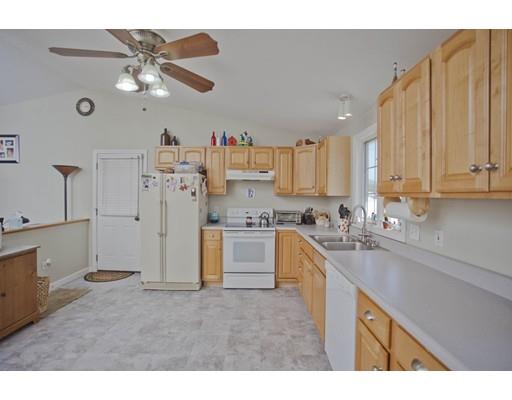 63 Beaumont Ave, Chicopee, MA 01013 photo 2