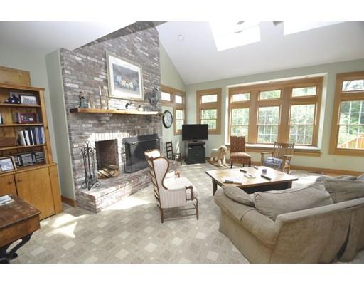 194 Centre St, Danvers, MA 01923 photo 5