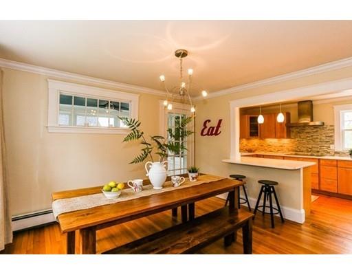 30 Pilgrim Rd, Marblehead, MA 01945 photo 4