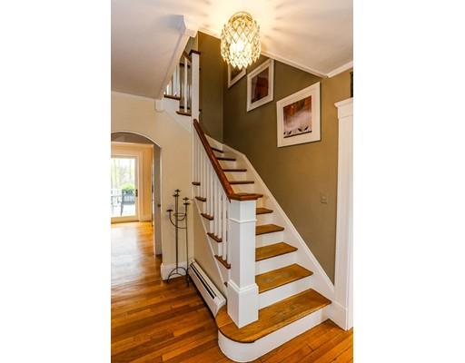 30 Pilgrim Rd, Marblehead, MA 01945 photo 9