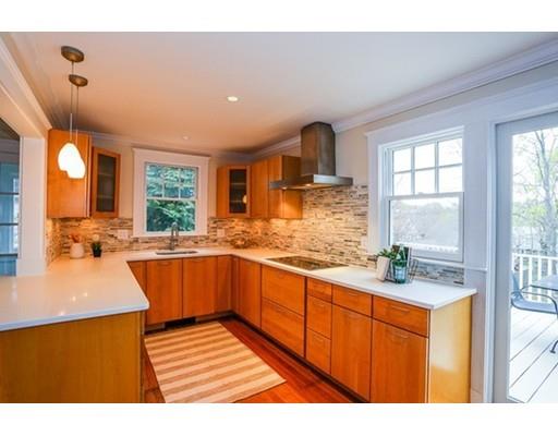 30 Pilgrim Rd, Marblehead, MA 01945 photo 6