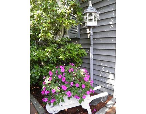 72 Beach St, Marblehead, MA 01945 photo 2