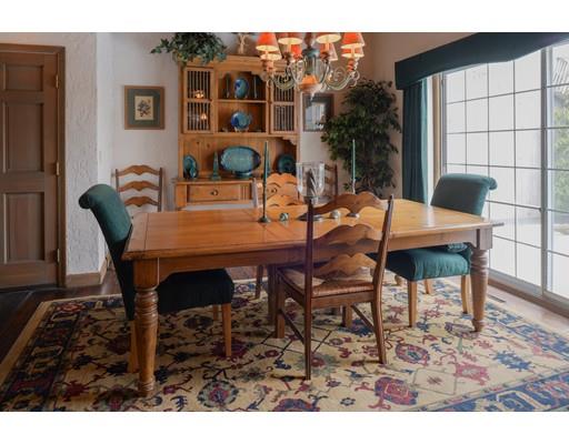 72 Beach St, Marblehead, MA 01945 photo 11