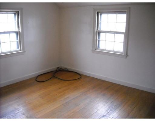 174 Chapin Ter, Springfield, MA 01104 photo 11