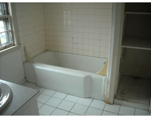 174 Chapin Ter, Springfield, MA 01104 photo 12