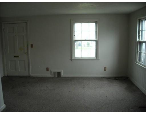 174 Chapin Ter, Springfield, MA 01104 photo 7