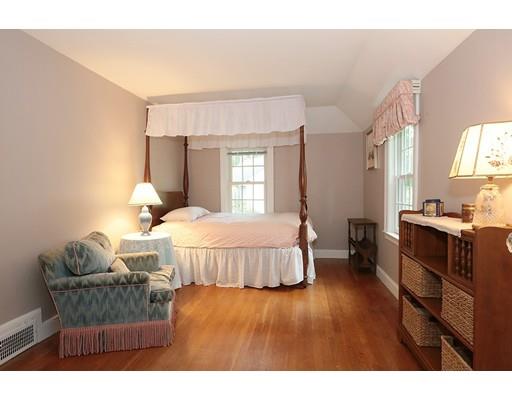 61 Hackensack Rd, Chestnut Hill, MA 02467 photo 12