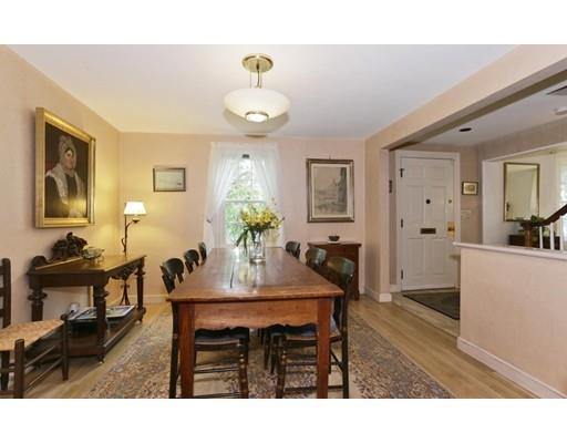 61 Hackensack Rd, Chestnut Hill, MA 02467 photo 4