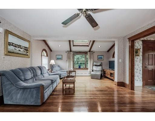 37 Webster Ave, Beverly, MA 01915 photo 4