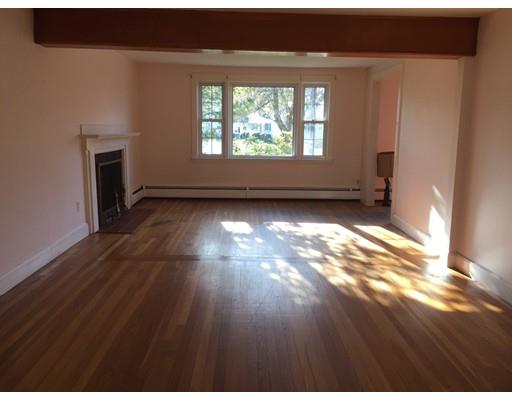 16 Oceanside Dr, Beverly, MA 01915 photo 2