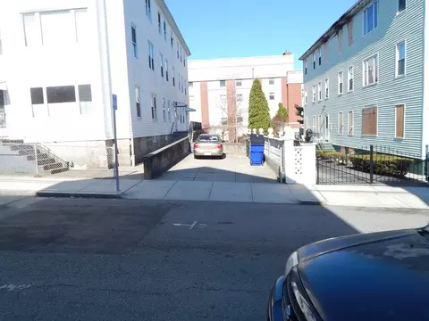 289 Mulberry St, Fall River, MA 02721 photo 2