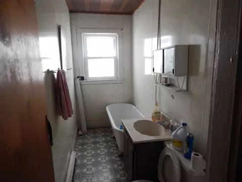 289 Mulberry St, Fall River, MA 02721 photo 10