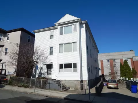 289 Mulberry St, Fall River, MA 02721 photo 3