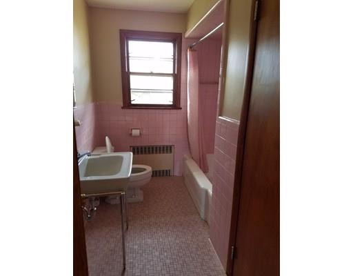 40 Watson St, Chicopee, MA 01020 photo 9