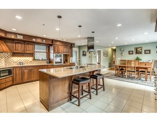 60 Wildwood Dr, Needham, MA 02492 photo 4