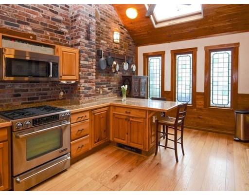 689 Great Plain Ave, Needham, MA 02492 photo 4