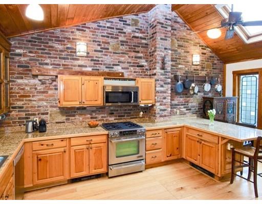 689 Great Plain Ave, Needham, MA 02492 photo 3