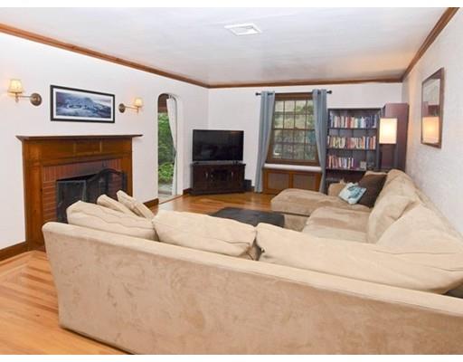 689 Great Plain Ave, Needham, MA 02492 photo 11