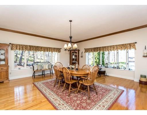 54 Ivy Ln, Waltham, MA 02452 photo 8